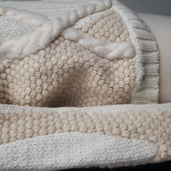 & Other Stories Chunky Cable Sweater Size XS - Picture 7 of 16